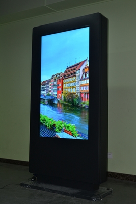65 Inch IP65 Outdoor Touch Screen Digital Signage Totem 2500 nits Sunlight Viewable