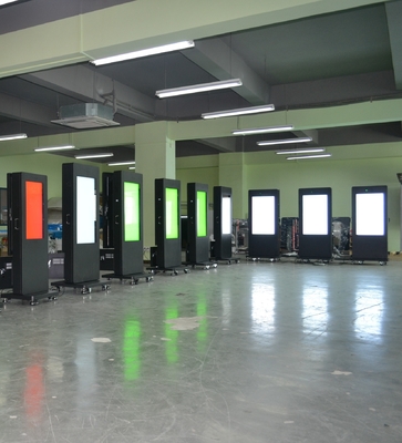 43" Outdoor Sunlight viewable LCD Digital Signage Kiosk